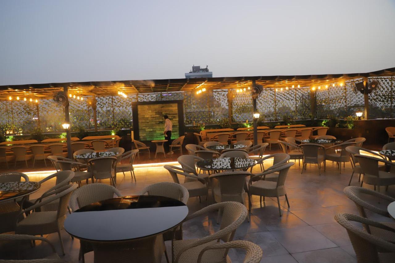 Hotel Haris Mg Road Gurugram Gurgaon Bagian luar foto