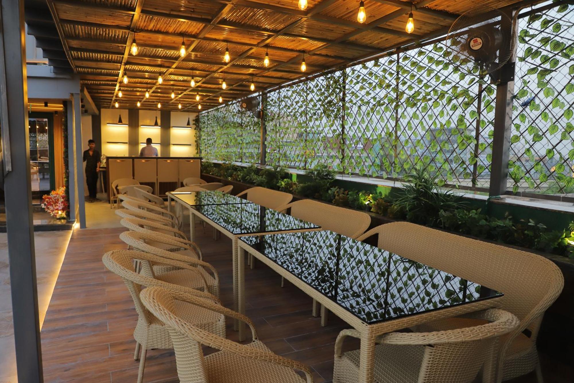 Hotel Haris Mg Road Gurugram Gurgaon Bagian luar foto