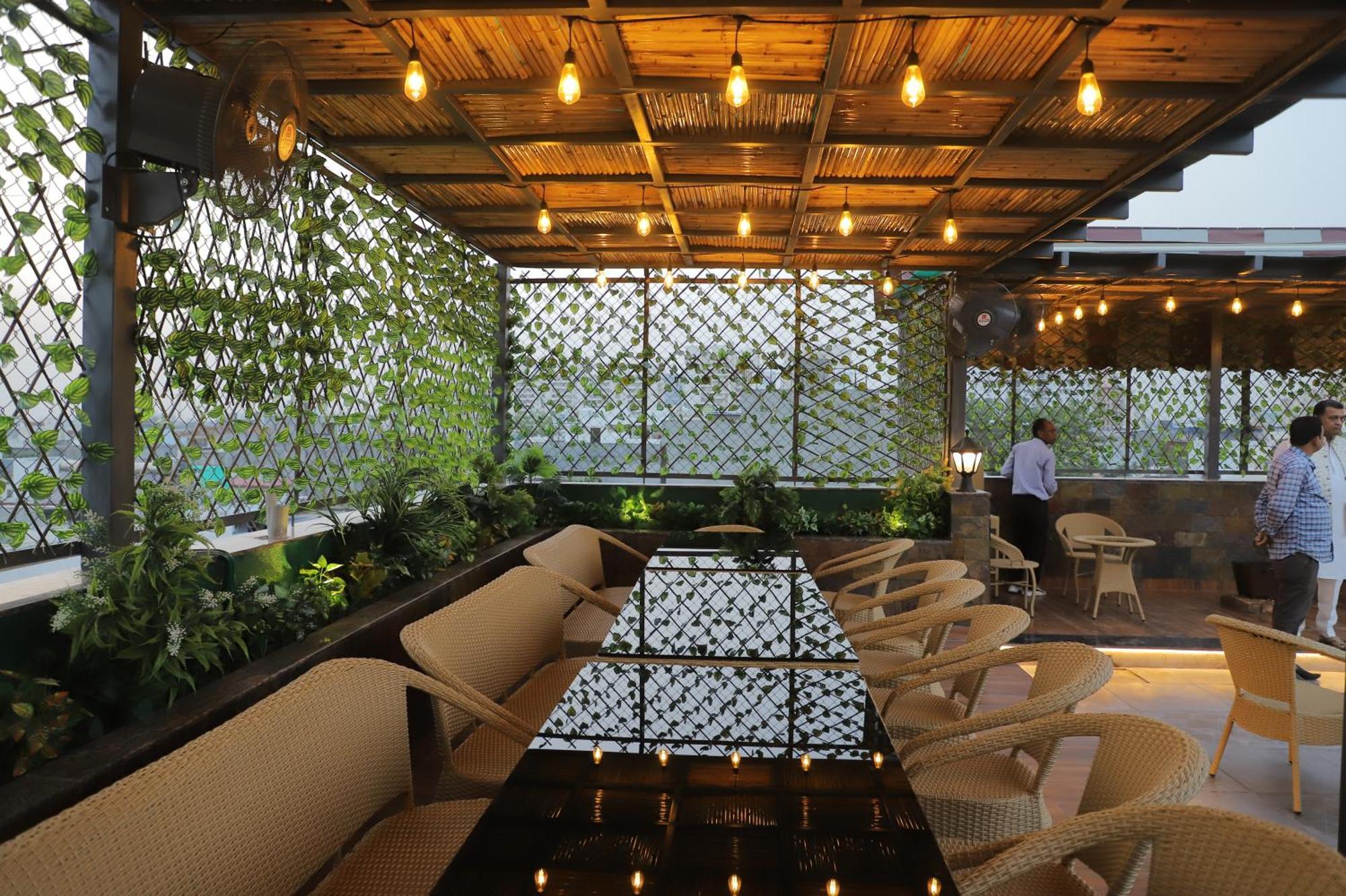 Hotel Haris Mg Road Gurugram Gurgaon Bagian luar foto