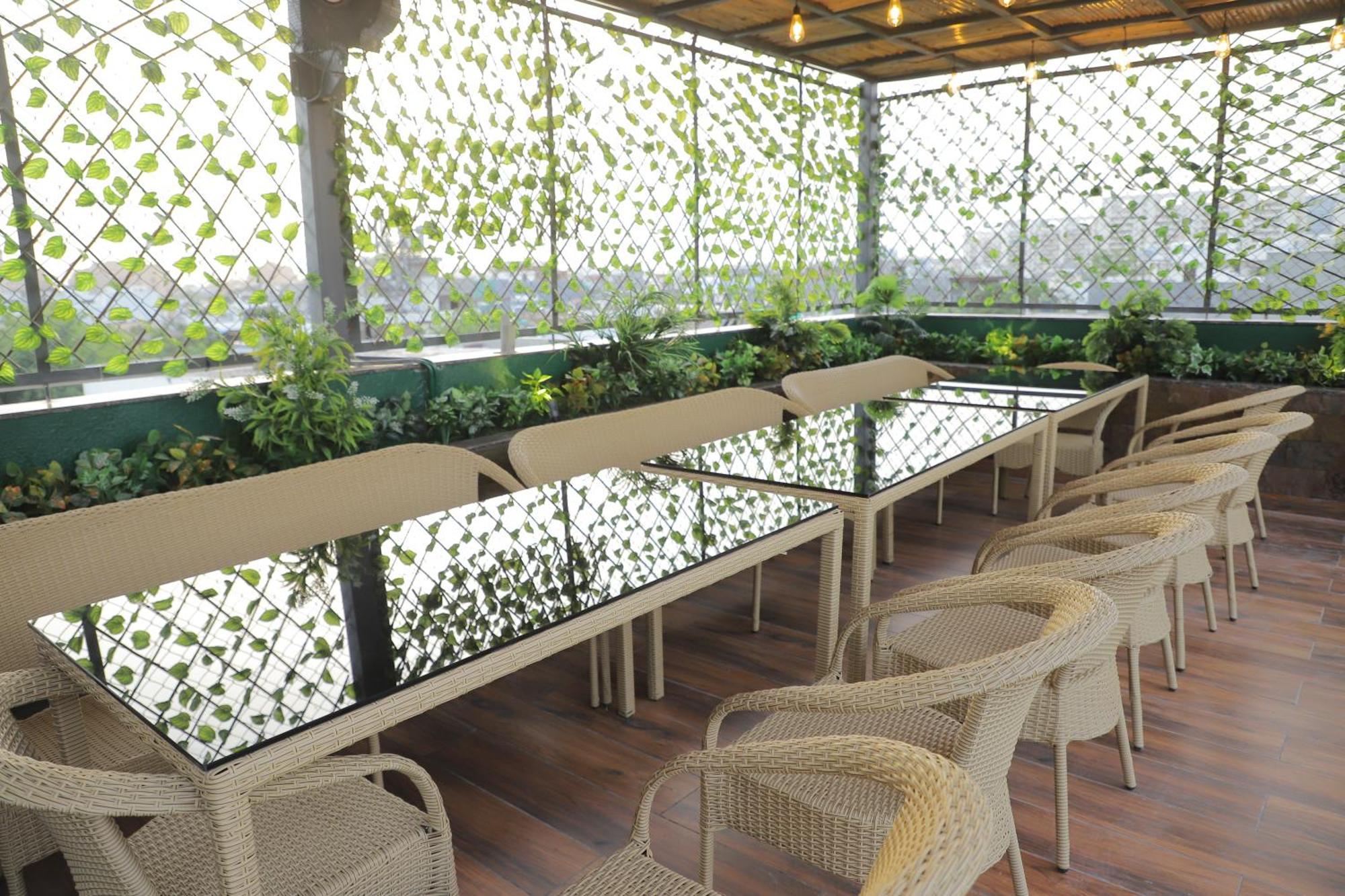 Hotel Haris Mg Road Gurugram Gurgaon Bagian luar foto