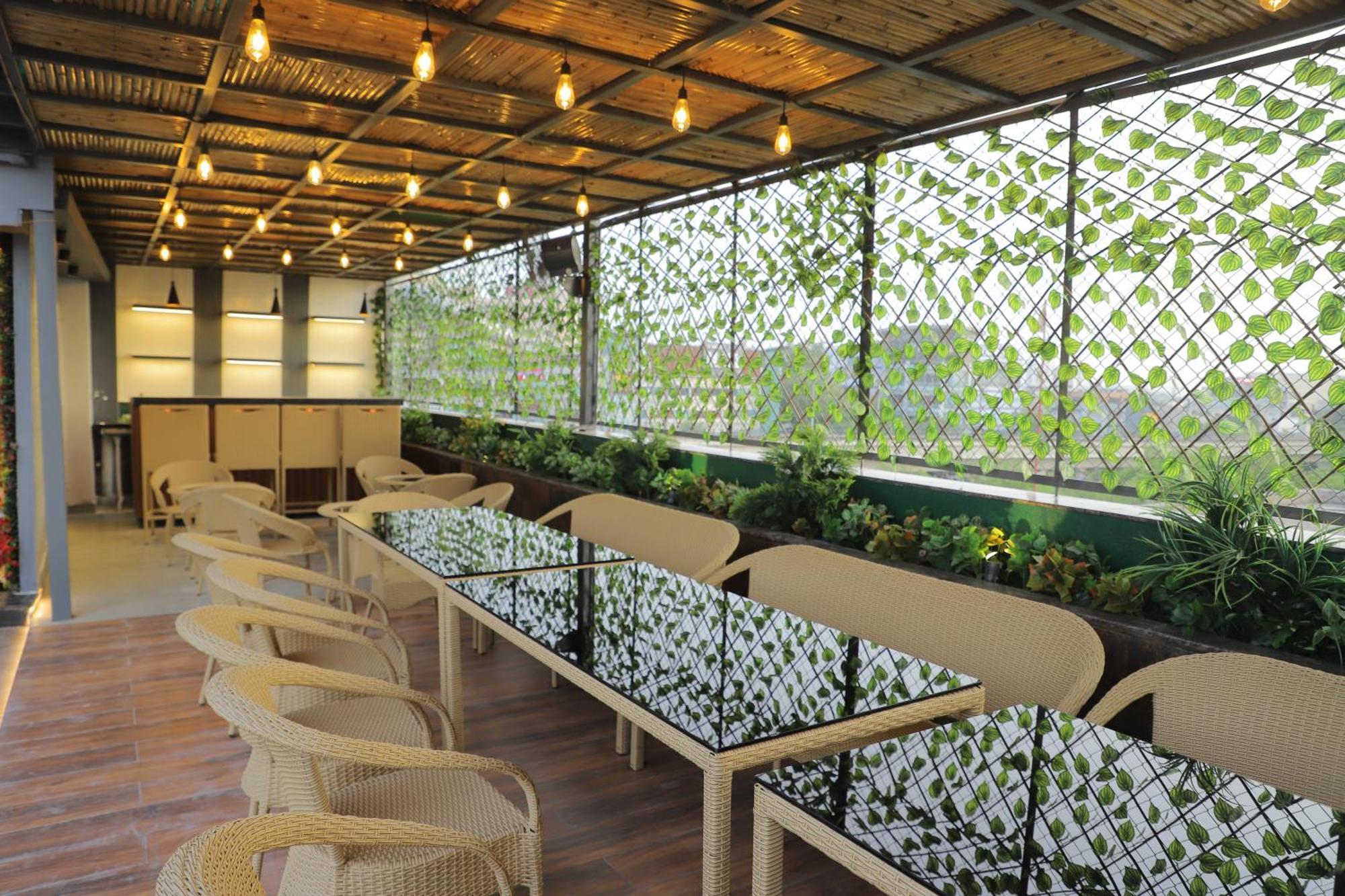 Hotel Haris Mg Road Gurugram Gurgaon Bagian luar foto