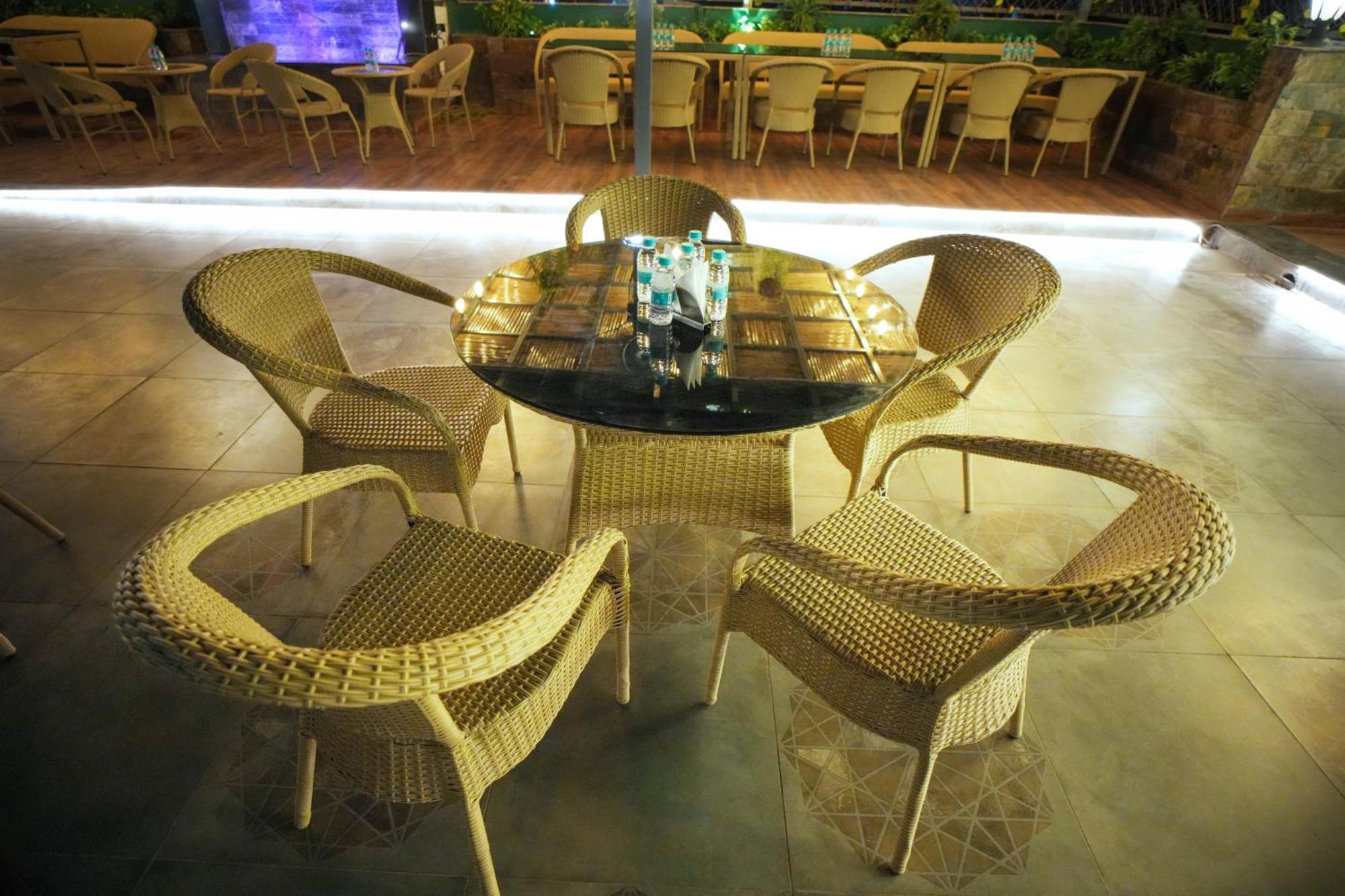 Hotel Haris Mg Road Gurugram Gurgaon Bagian luar foto