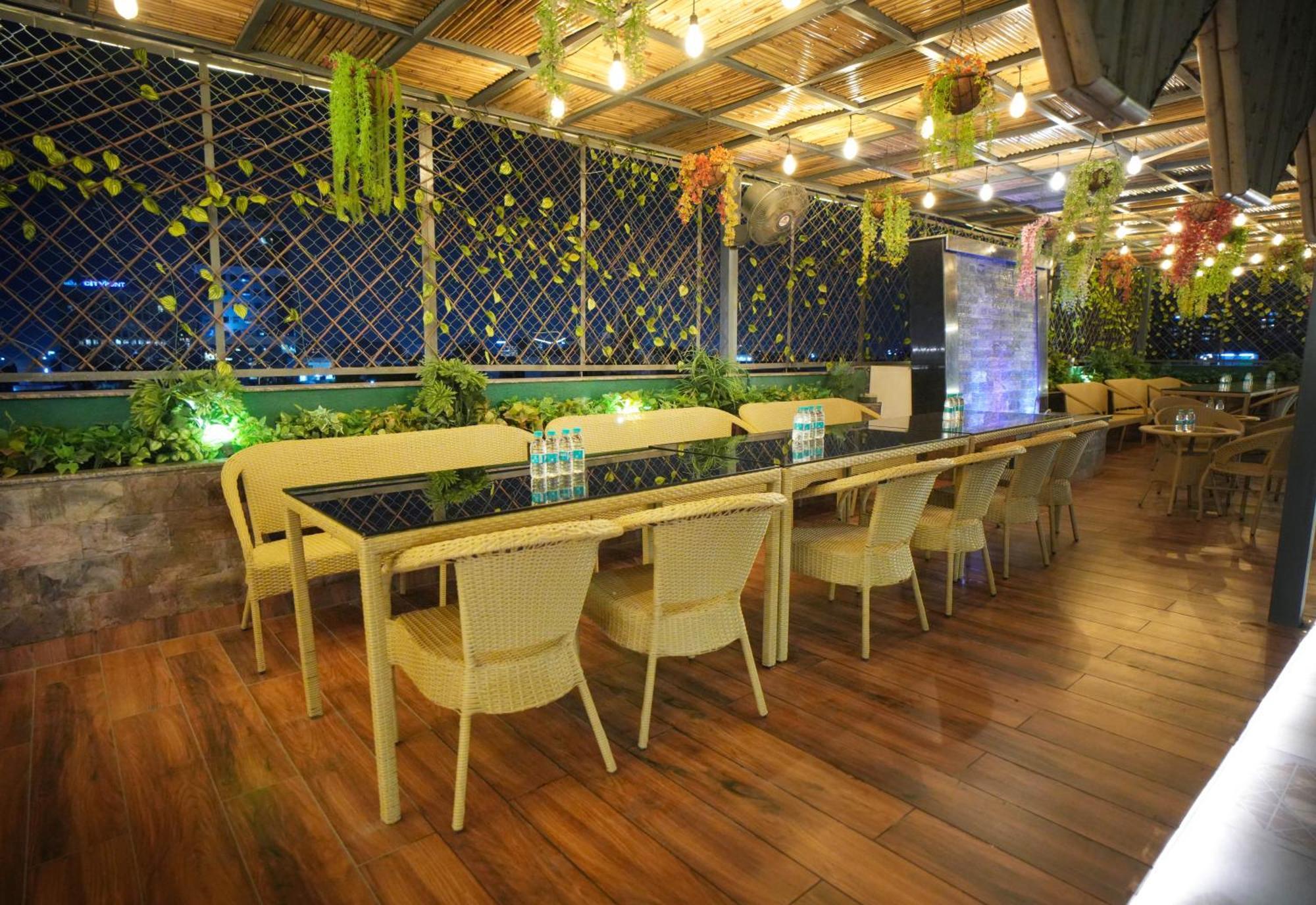 Hotel Haris Mg Road Gurugram Gurgaon Bagian luar foto