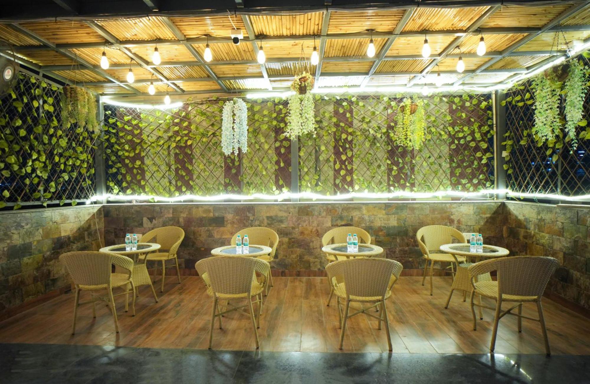 Hotel Haris Mg Road Gurugram Gurgaon Bagian luar foto