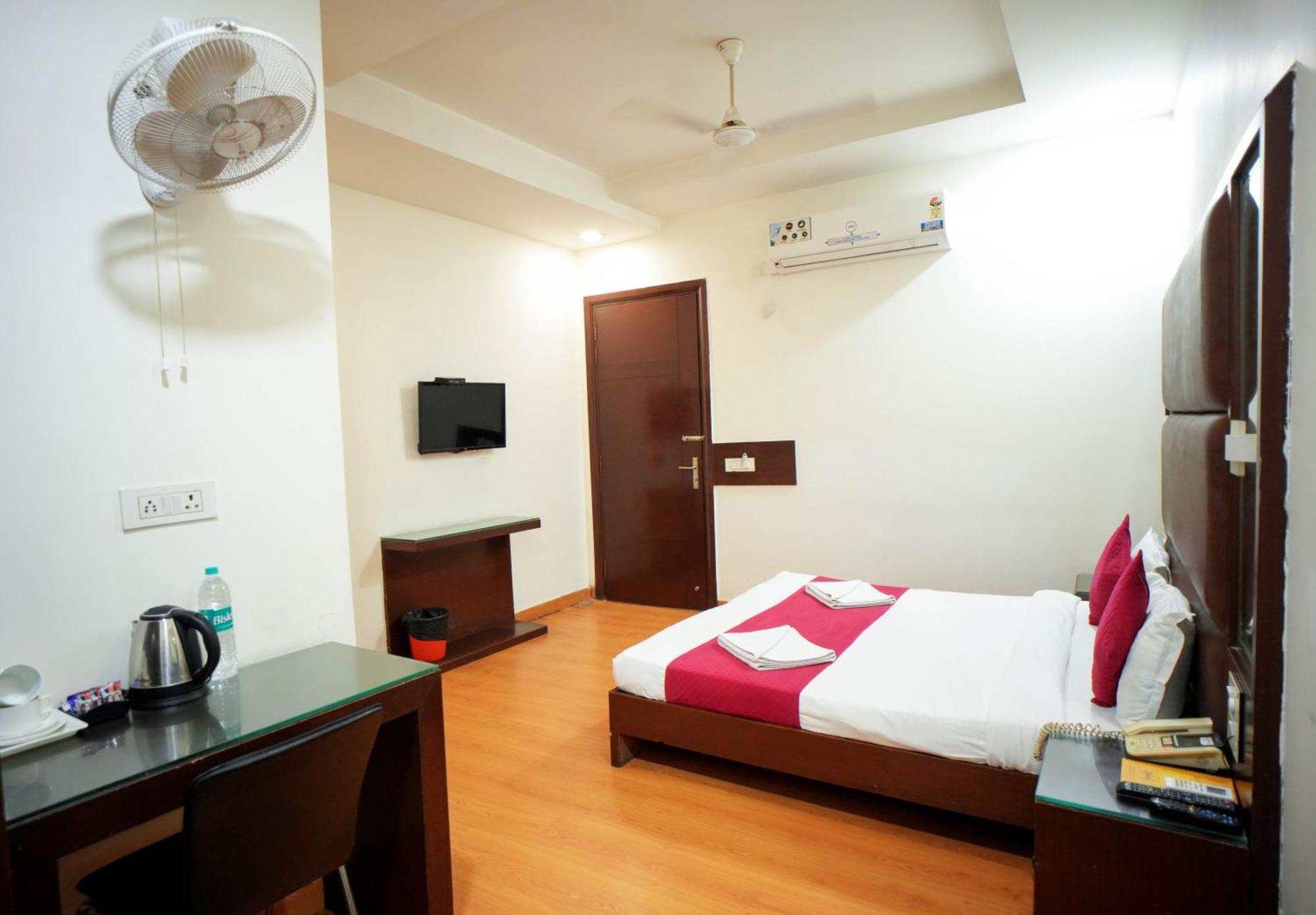 Hotel Haris Mg Road Gurugram Gurgaon Bagian luar foto