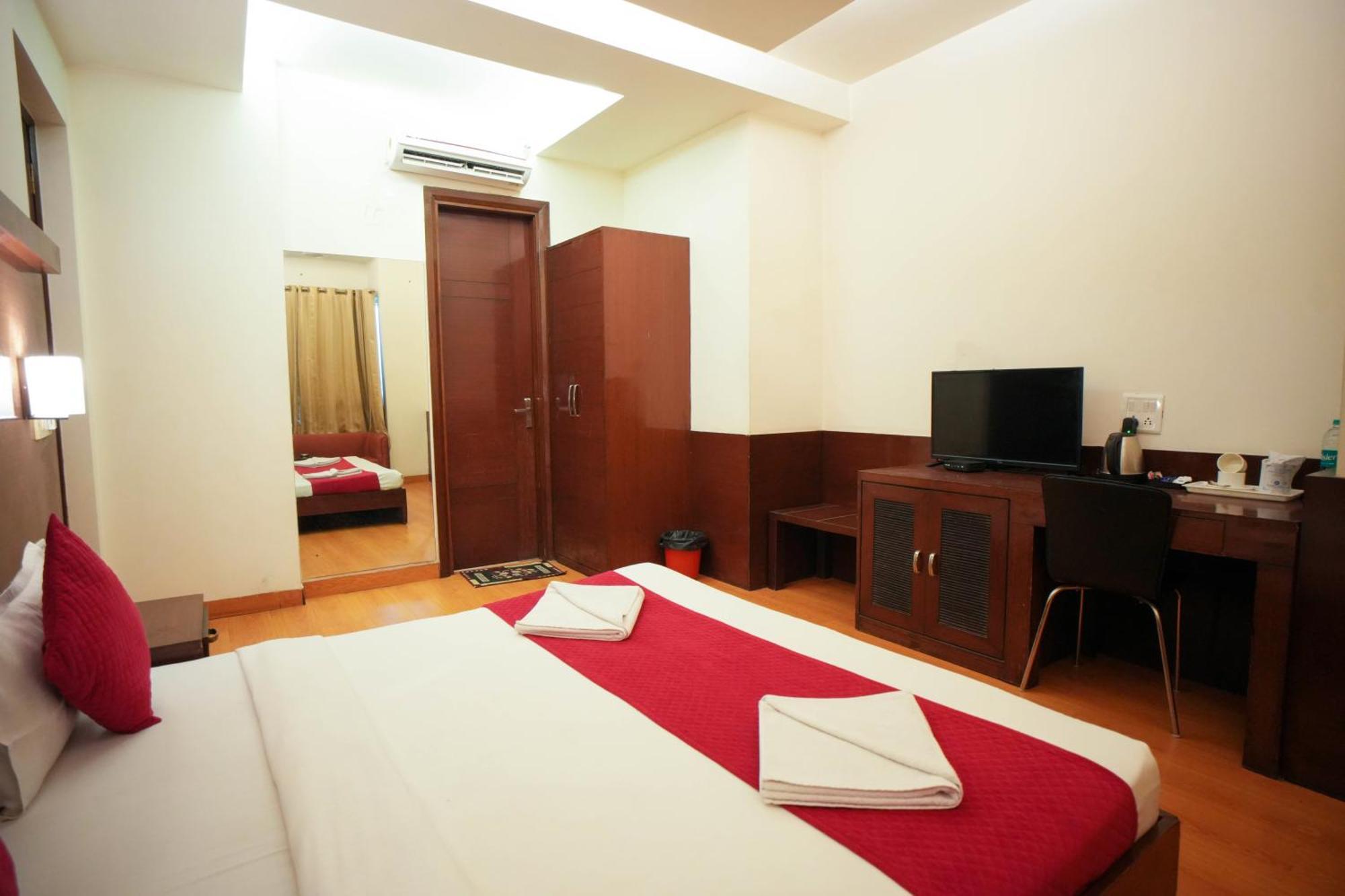 Hotel Haris Mg Road Gurugram Gurgaon Bagian luar foto