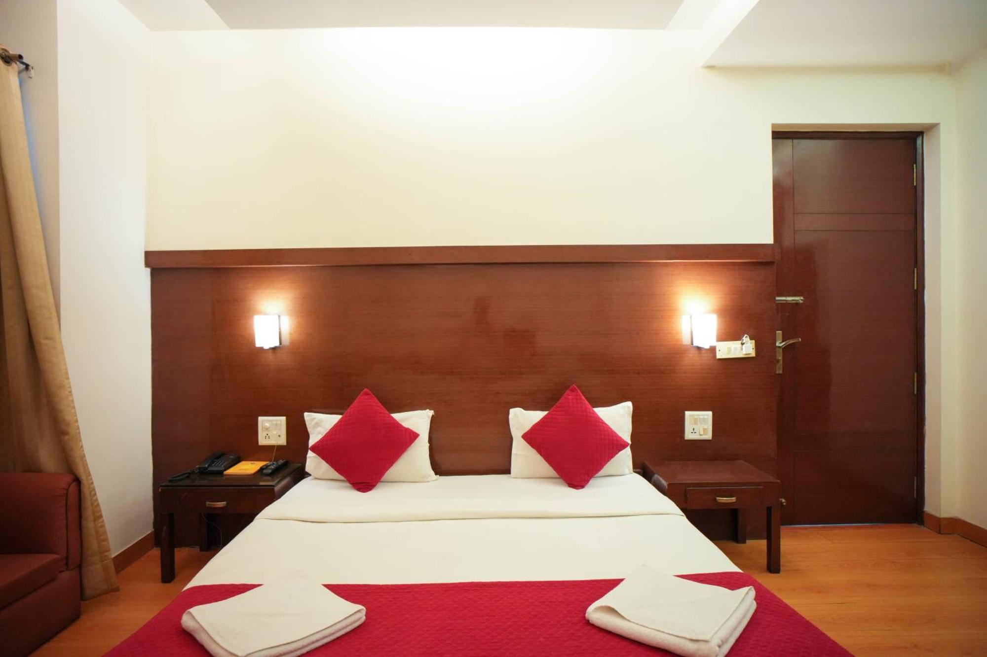 Hotel Haris Mg Road Gurugram Gurgaon Bagian luar foto